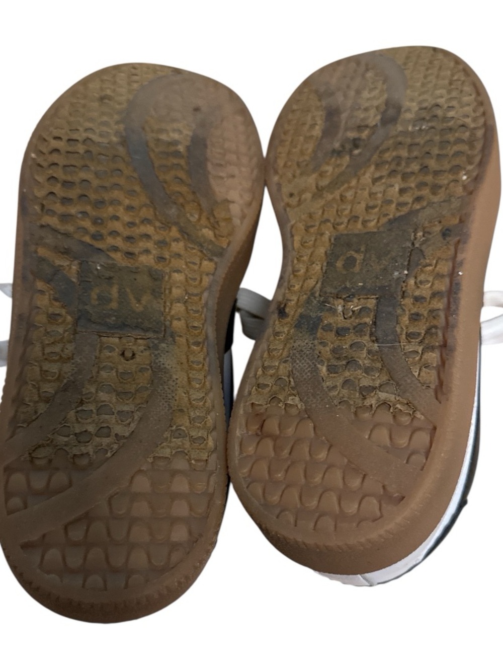 DV White and Black Sneakers Size 9 - Picture 5 of 5